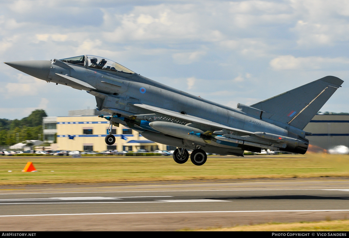 Aircraft Photo of ZJ700 | Eurofighter EF-2000 Typhoon F2 | UK - Air Force | AirHistory.net #782833