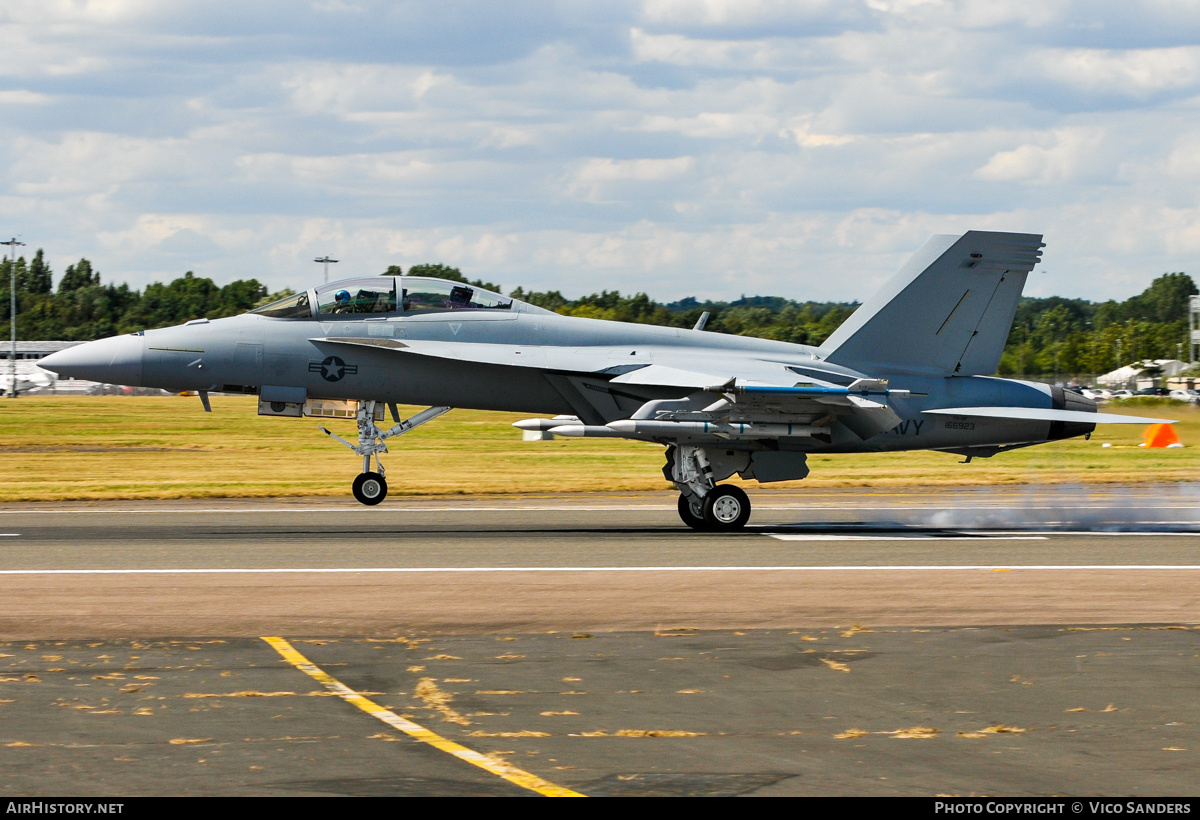 Aircraft Photo of 166923 | Boeing F/A-18F Super Hornet | USA - Navy | AirHistory.net #782846