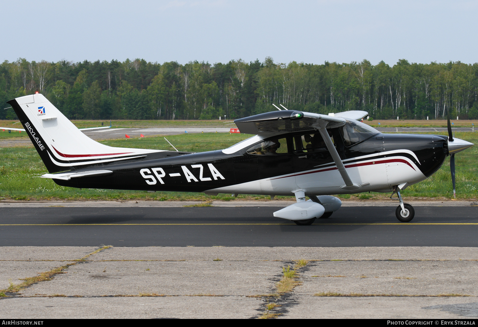 Aircraft Photo of SP-AZA | Cessna 182T Skylane | AirHistory.net #782898