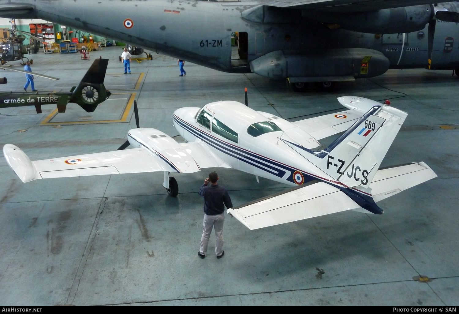 Aircraft Photo of F-ZJCS / 569 | Cessna 310R II | France - DGA | AirHistory.net #782953