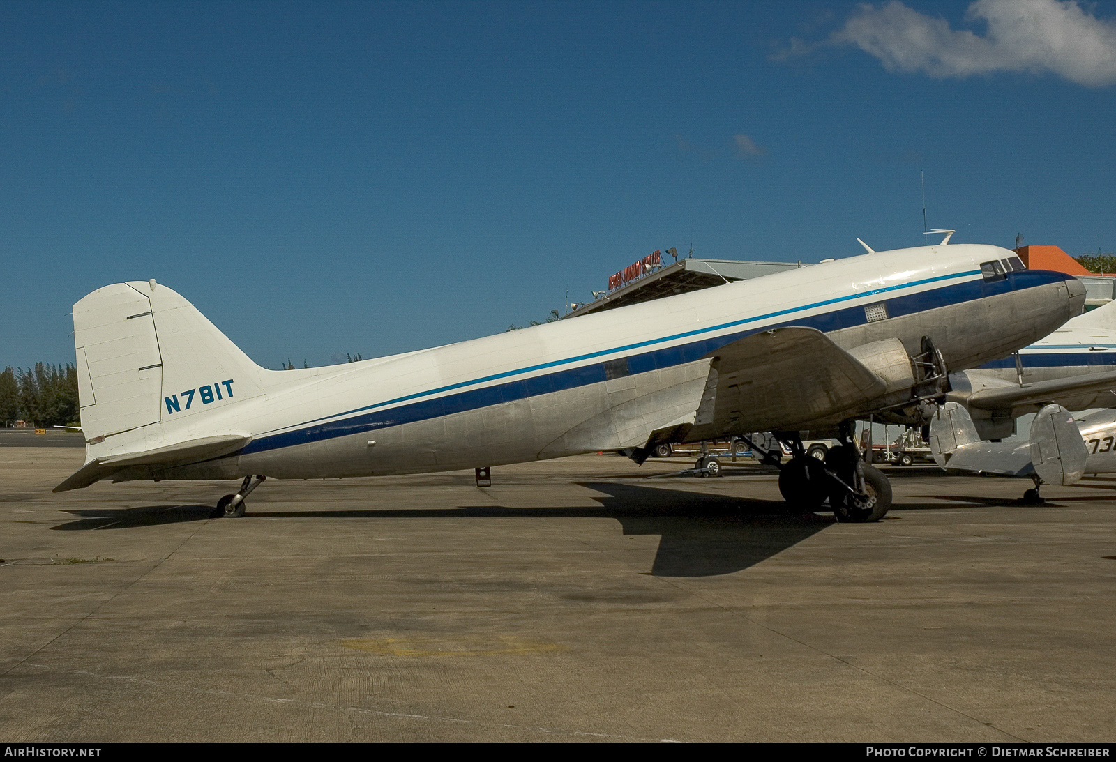 Aircraft Photo of N781T | Douglas R4D-1 Skytrain | AirHistory.net #782989