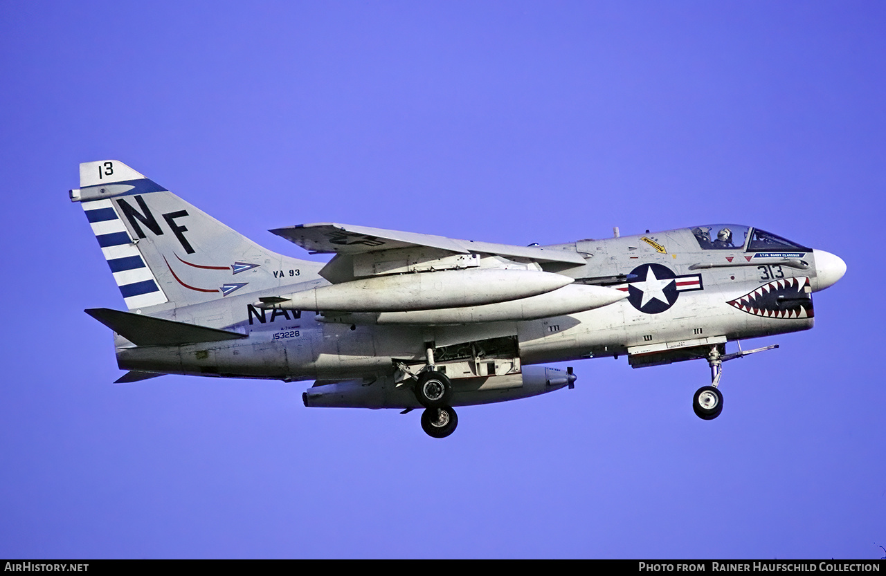 Aircraft Photo of 153228 | LTV A-7A Corsair II | USA - Navy | AirHistory.net #783090