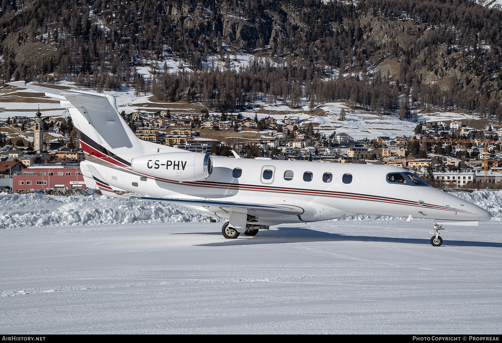 Aircraft Photo of CS-PHV | Embraer EMB-505 Phenom 300 | AirHistory.net #783272