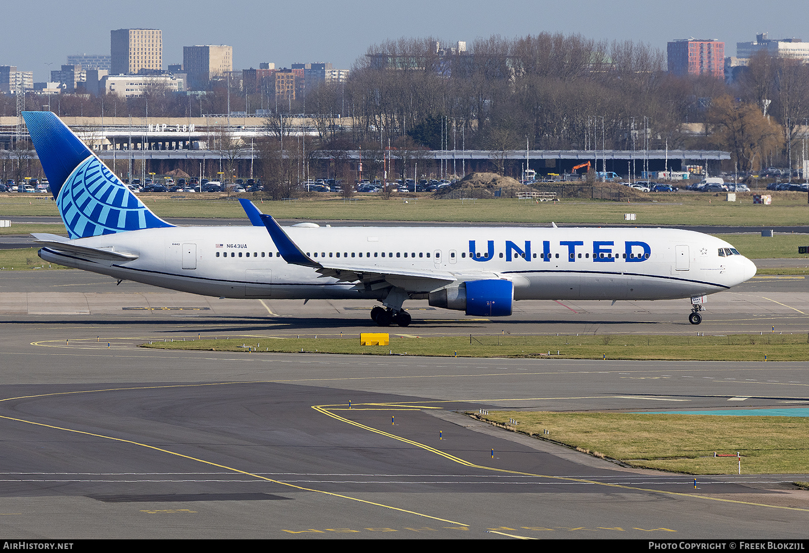 Aircraft Photo of N643UA | Boeing 767-322/ER | United Airlines | AirHistory.net #783384
