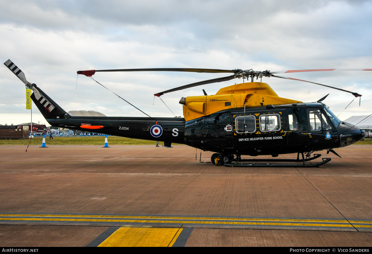 Aircraft Photo of ZJ234 | Bell 412EP Griffin HT1 | UK - Air Force | AirHistory.net #783531