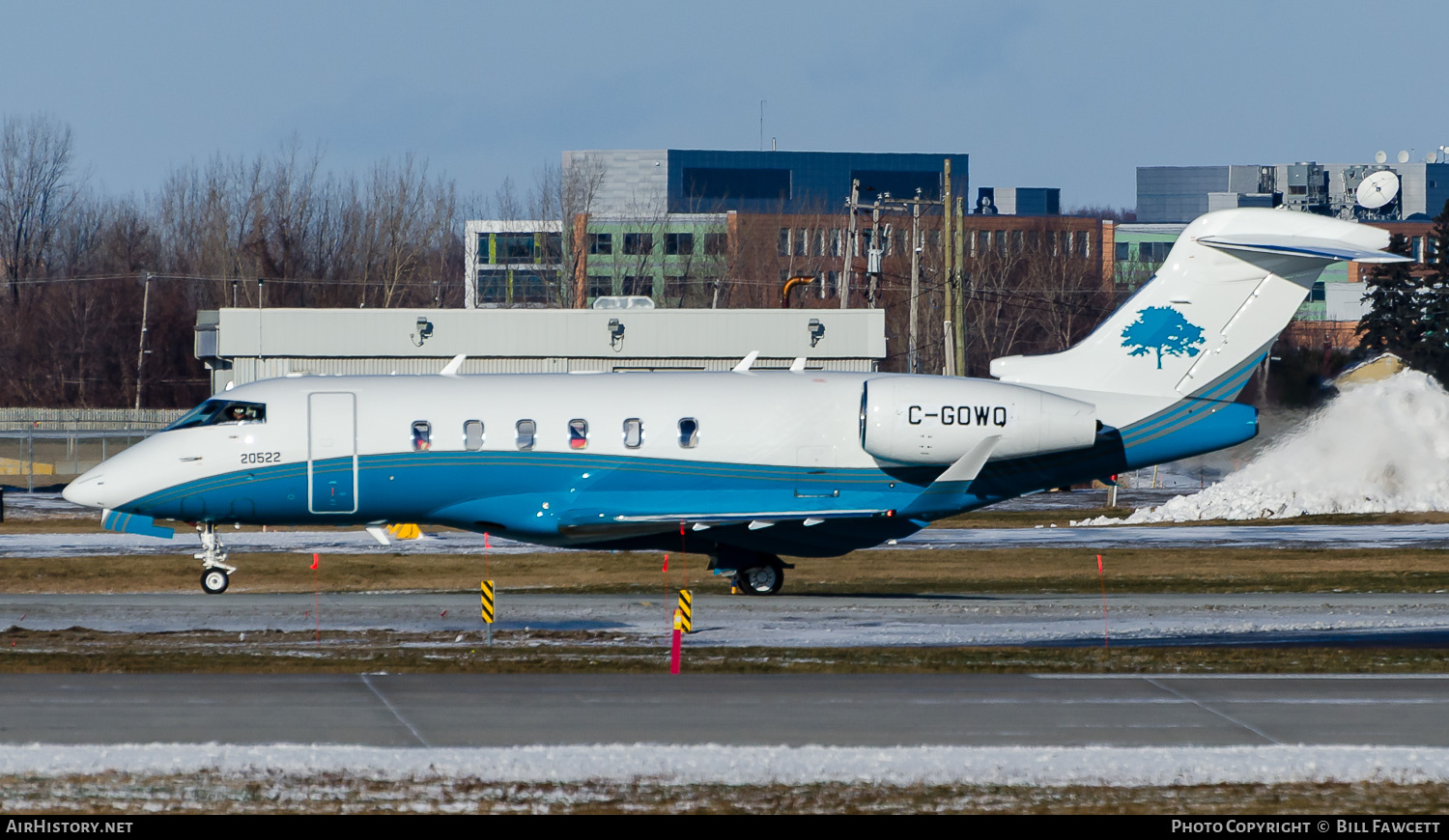 Aircraft Photo of C-GOWQ | Bombardier Challenger 350 (BD-100-1A10) | AirHistory.net #783674