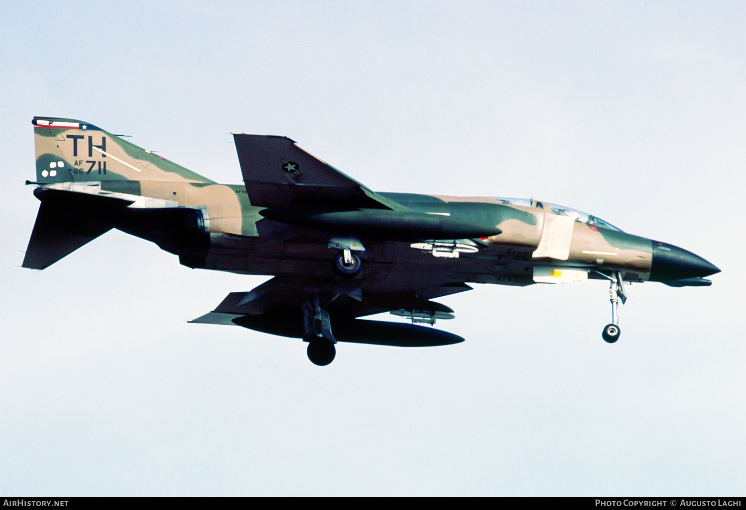Aircraft Photo of 66-8711 / AF66-711 | McDonnell Douglas F-4D Phantom II | USA - Air Force | AirHistory.net #783707