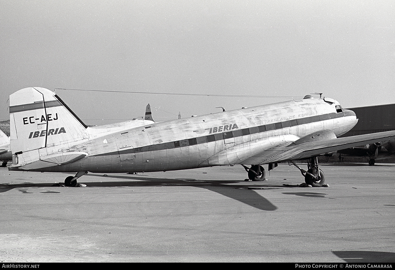 Aircraft Photo of EC-AEJ | Douglas C-47A Skytrain | Iberia | AirHistory.net #783871