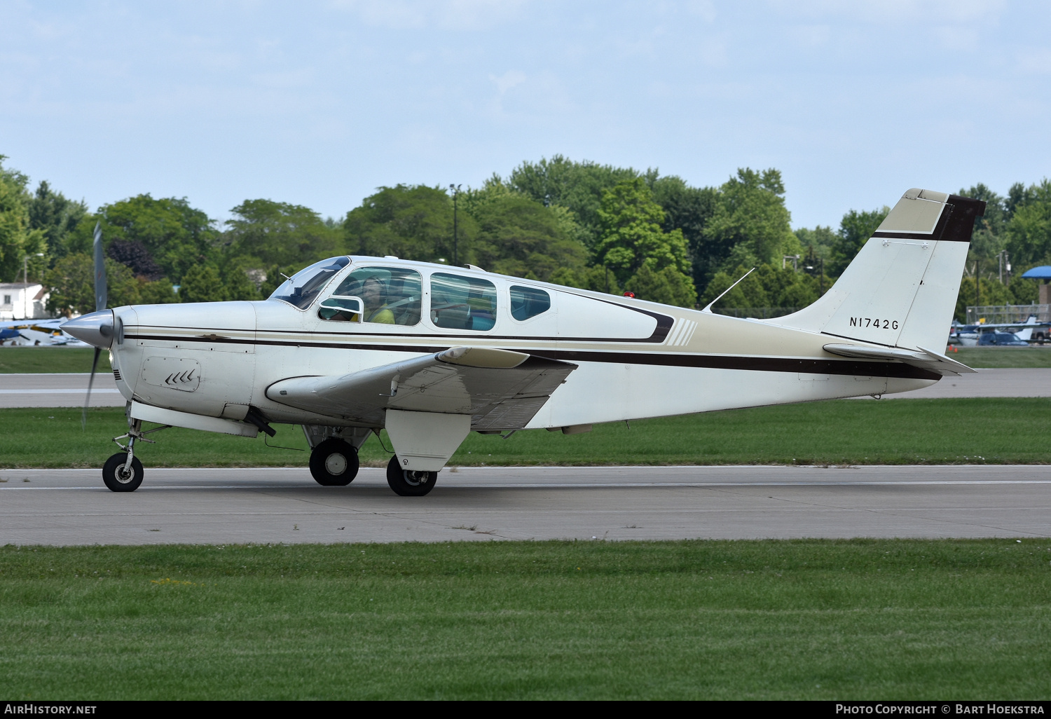 Aircraft Photo of N1742G | Beech 35-B33 Debonair | AirHistory.net #783922