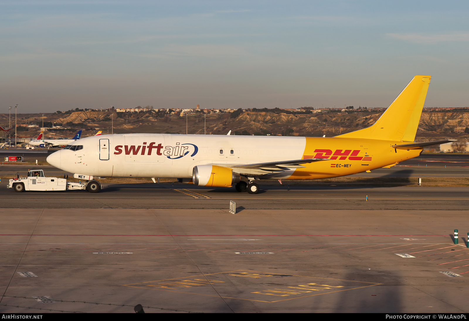 Aircraft Photo of EC-MEY | Boeing 737-476(SF) | Swiftair | AirHistory.net #784792