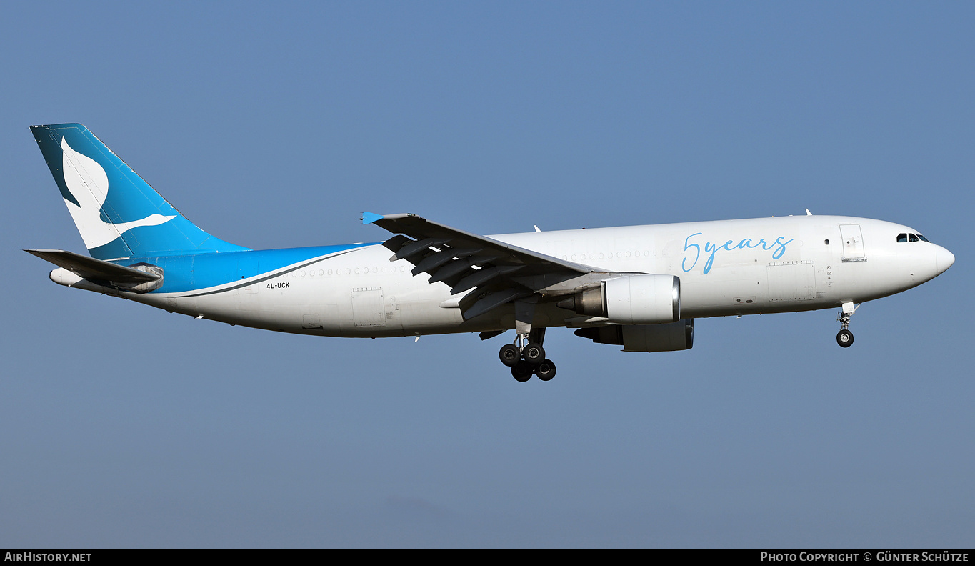 Aircraft Photo of 4L-UCK | Airbus A300B4-605R(F) | AirHistory.net #784809