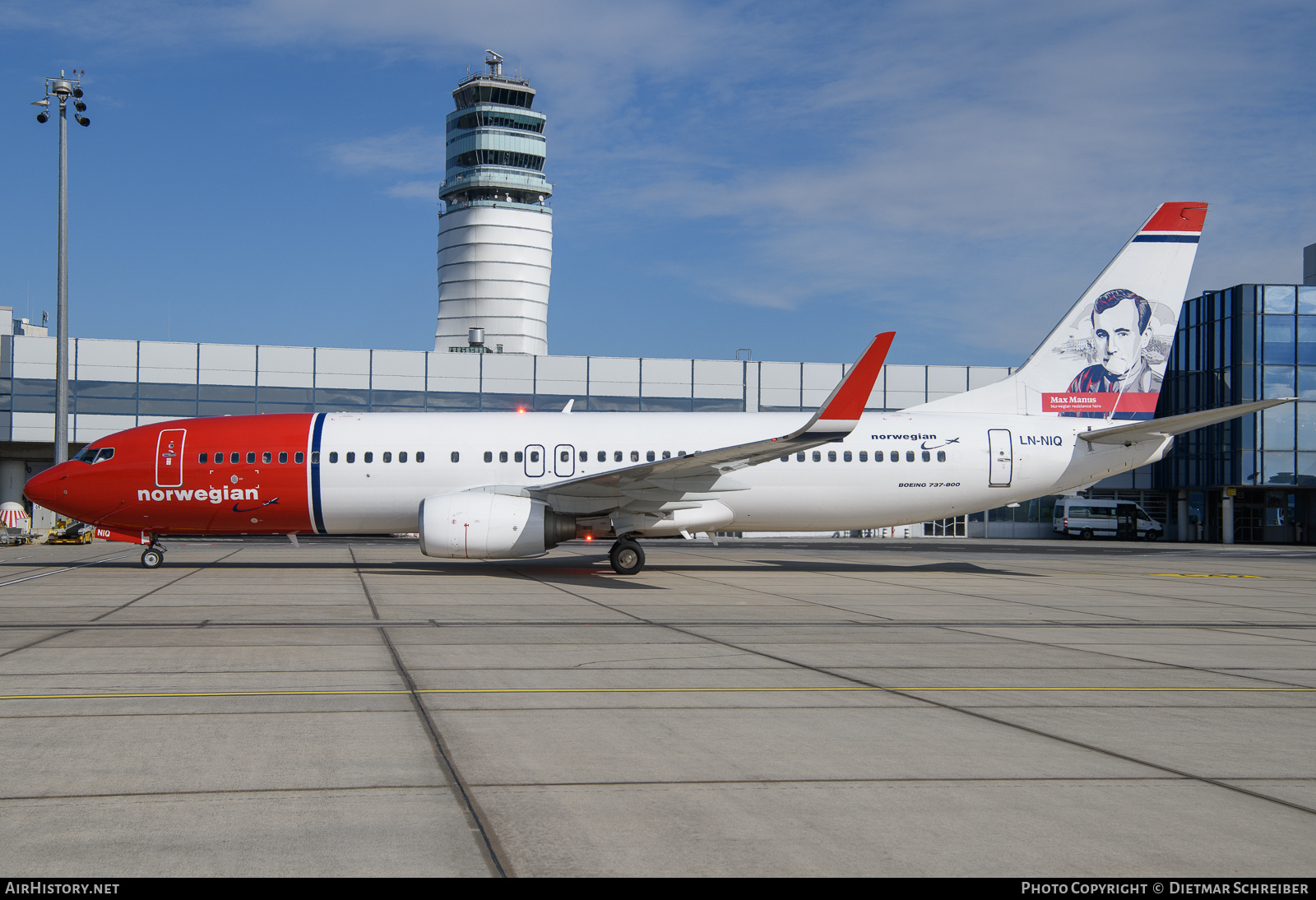 Aircraft Photo of LN-NIQ | Boeing 737-86N | Norwegian | AirHistory.net #784888