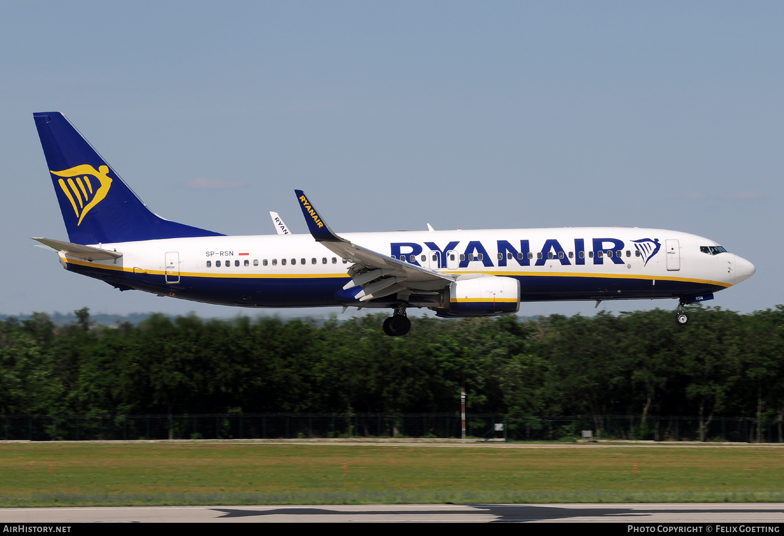 Aircraft Photo of SP-RSN | Boeing 737-800 | Ryanair | AirHistory.net #785176