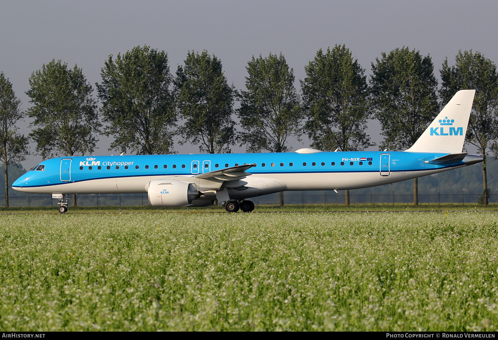 Aircraft Photo of PH-NXR | Embraer 195-E2 (ERJ-190-400) | KLM Cityhopper | AirHistory.net #785185