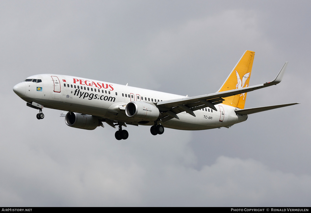 Aircraft Photo of TC-API | Boeing 737-86N | Pegasus Airlines | AirHistory.net #785195