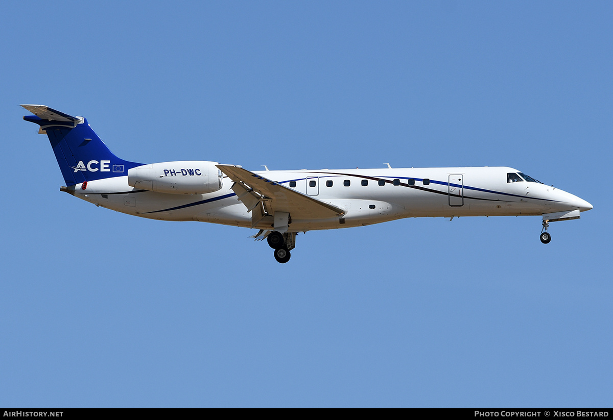 Aircraft Photo of PH-DWC | Embraer ERJ-135LR (EMB-135LR) | ACE - Air Charters Europe | AirHistory.net #785258