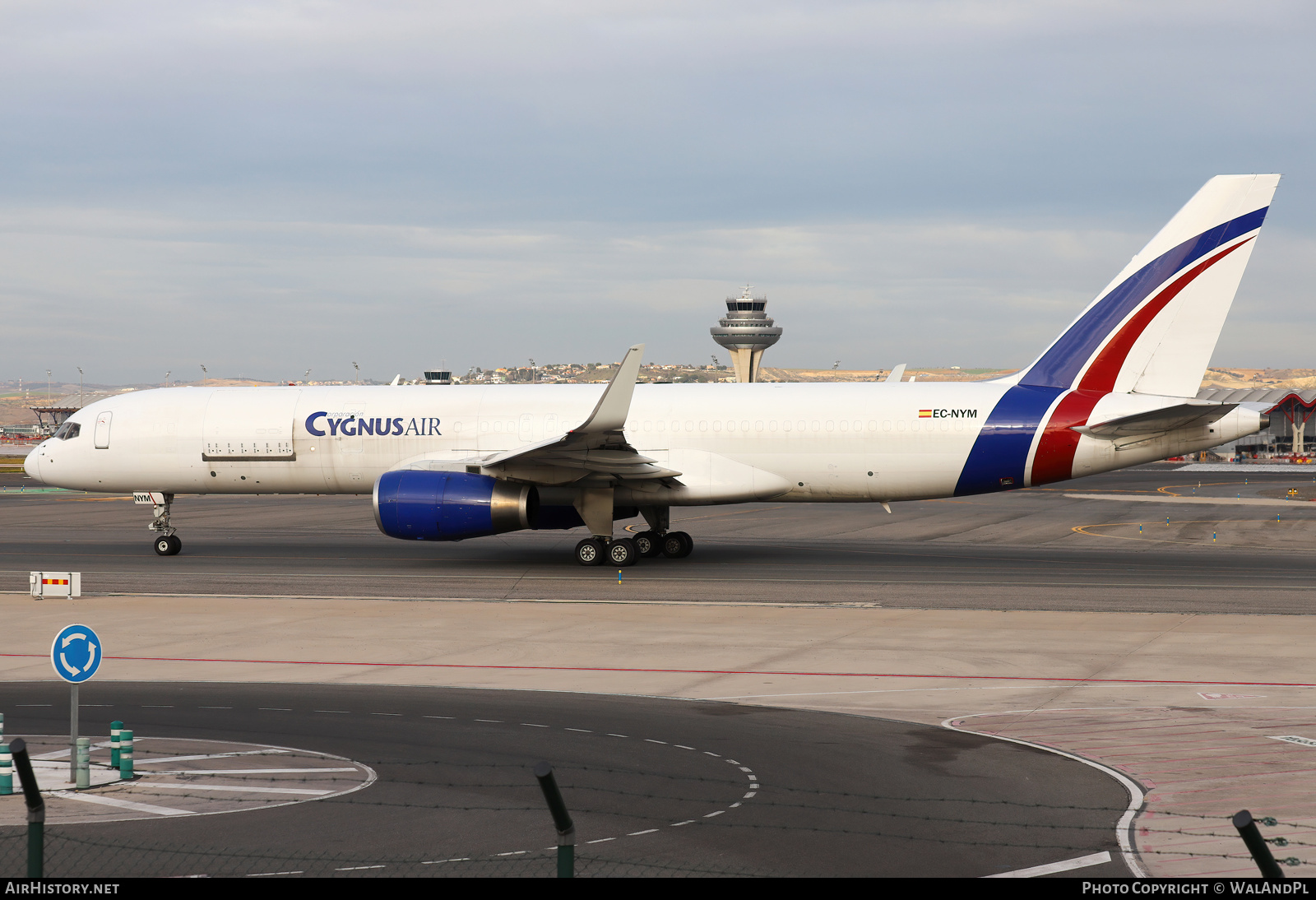 Aircraft Photo of EC-NYM | Boeing 757-223(PCF) | Cygnus Air | AirHistory.net #785279