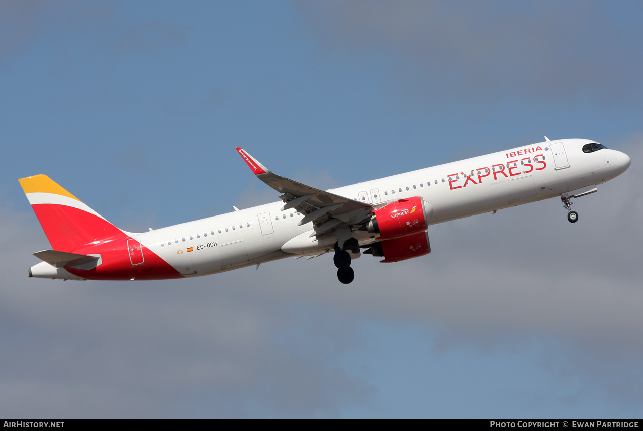 Aircraft Photo of EC-OCH | Airbus A321-251NX | Iberia Express | AirHistory.net #785317