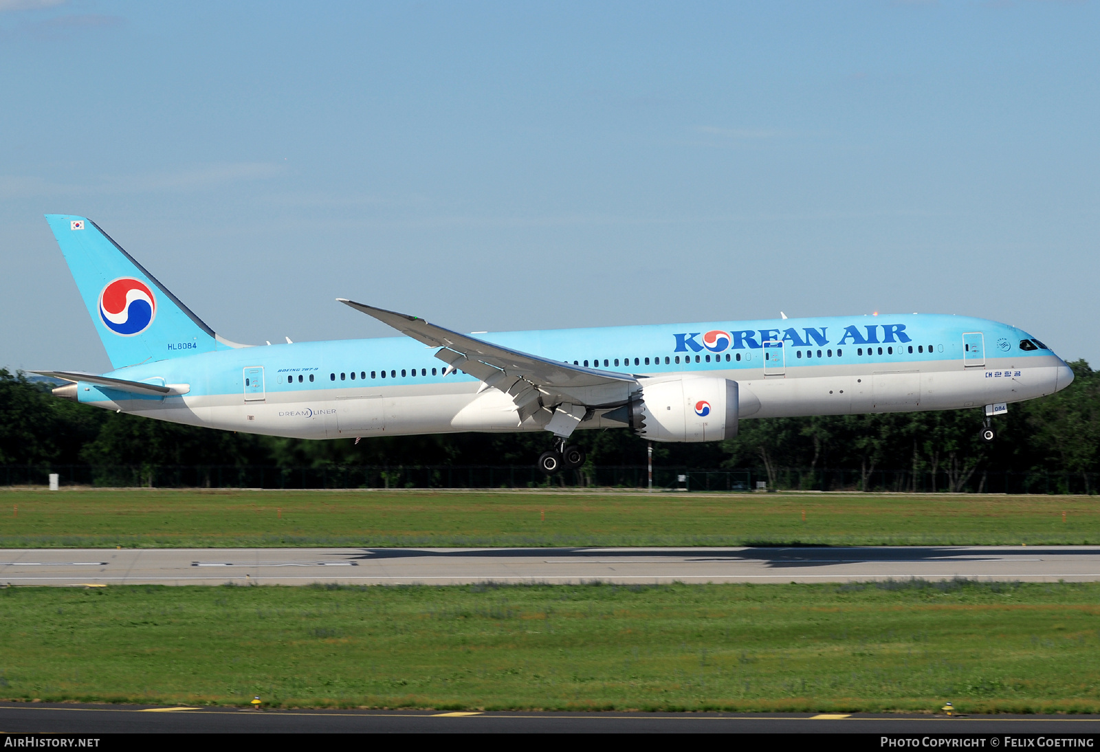 Aircraft Photo of HL8084 | Boeing 787-9 Dreamliner | Korean Air | AirHistory.net #785332