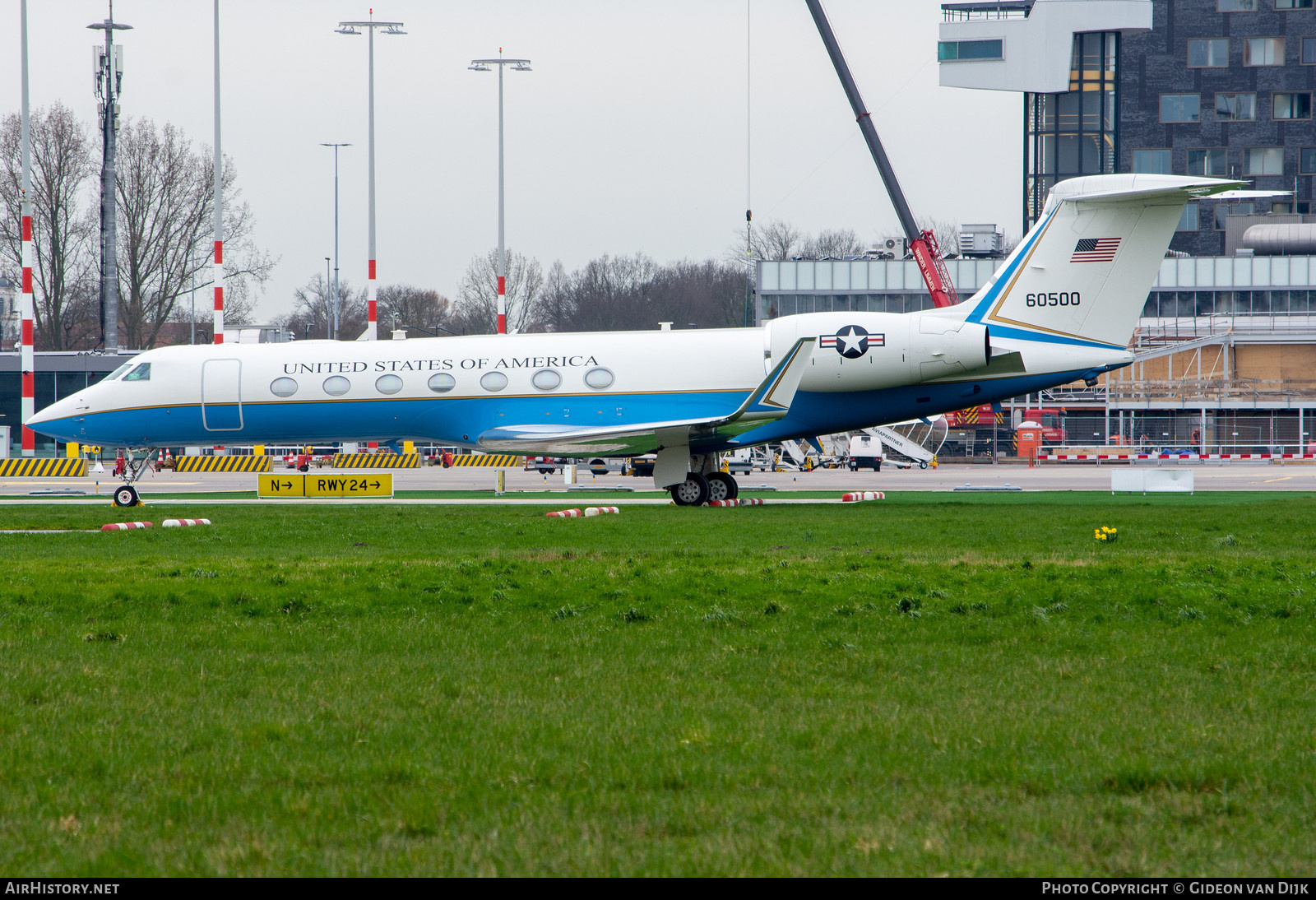 Aircraft Photo of 06-0500 / 60500 | Gulfstream Aerospace C-37B Gulfstream G550 (G-V-SP) | USA - Air Force | AirHistory.net #785356