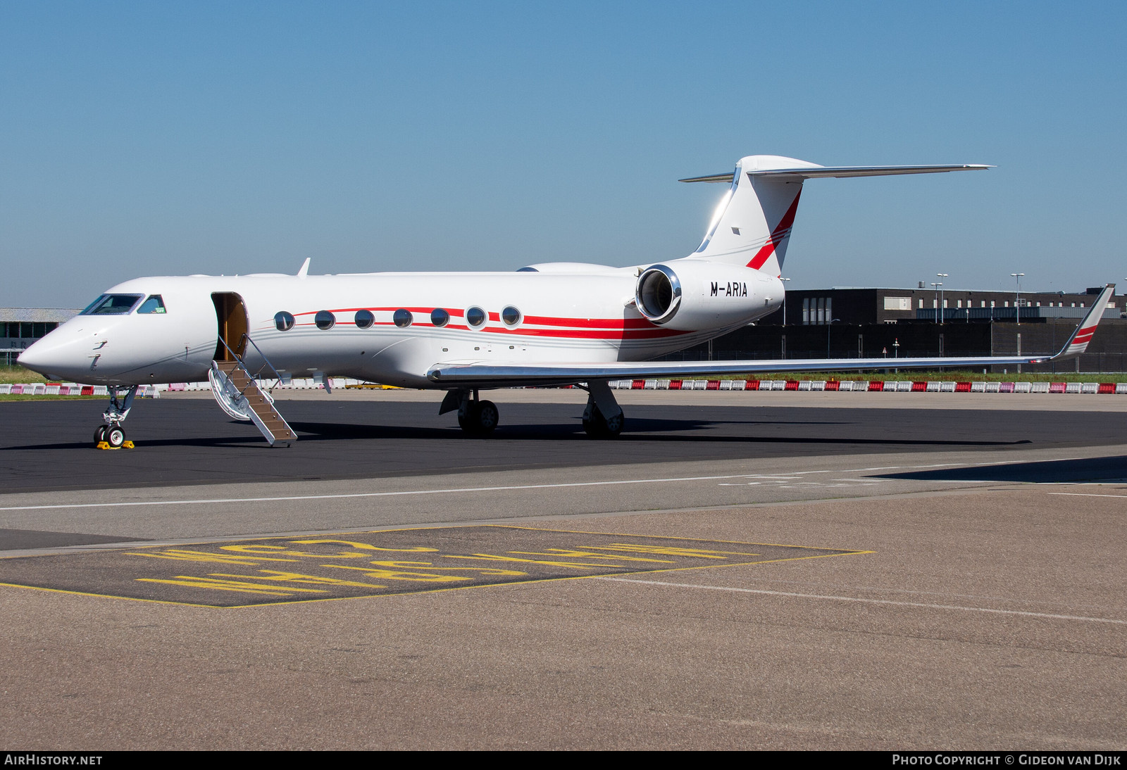 Aircraft Photo of M-ARIA | Gulfstream Aerospace G-V-SP Gulfstream G550 | AirHistory.net #785455