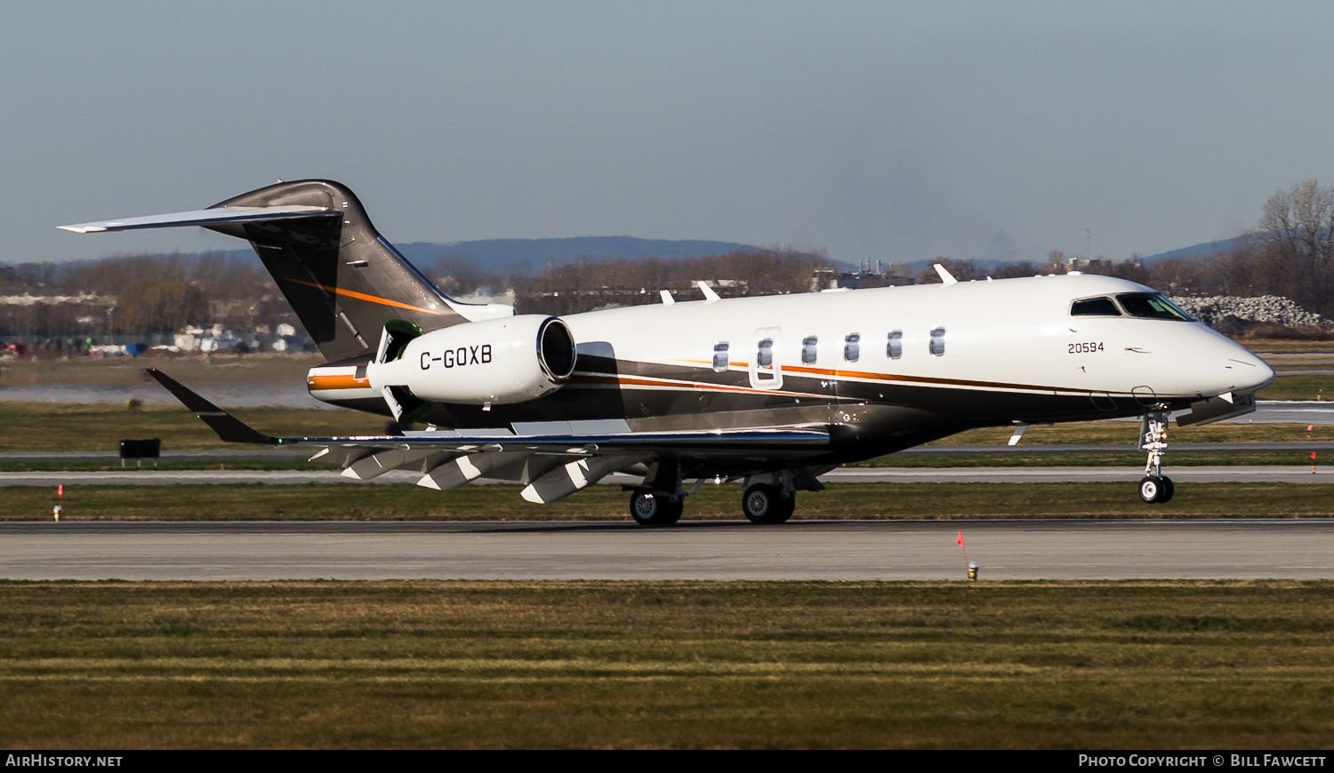 Aircraft Photo of C-GOXB | Bombardier Challenger 350 (BD-100-1A10) | AirHistory.net #785700