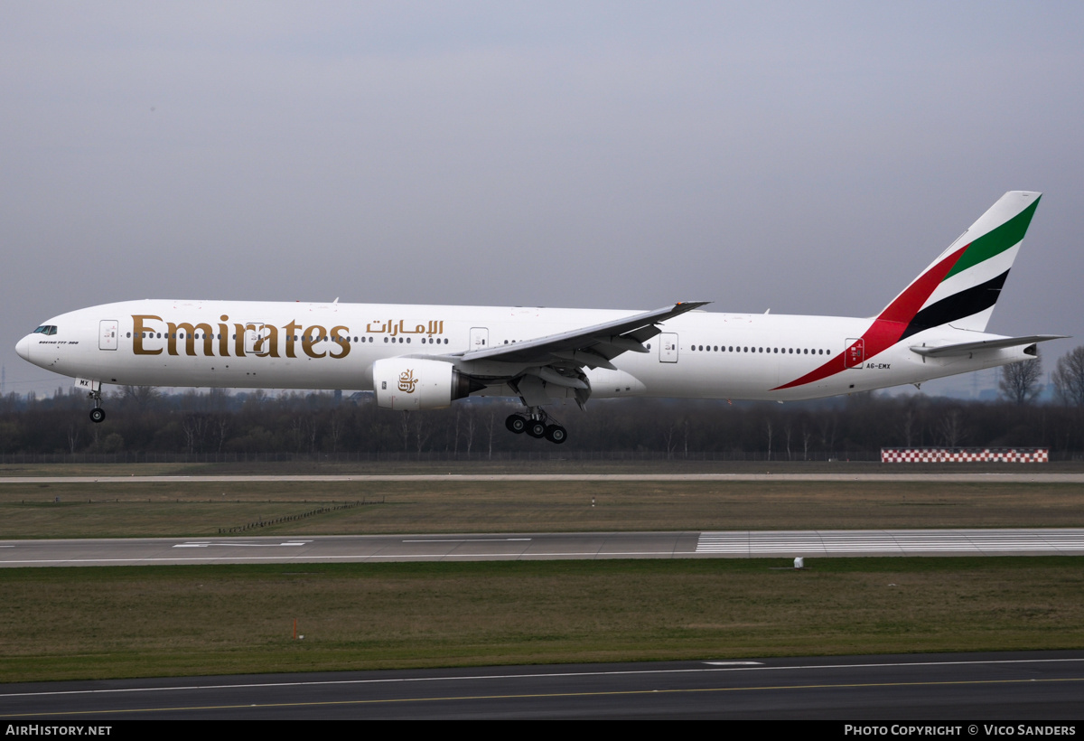 Aircraft Photo of A6-EMX | Boeing 777-31H | Emirates | AirHistory.net #786039