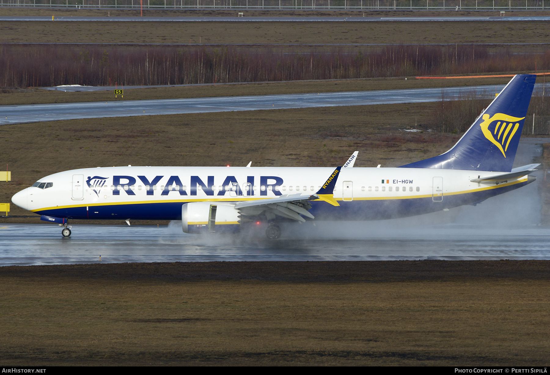 Aircraft Photo of EI-HGW | Boeing 737-8200 Max 200 | Ryanair | AirHistory.net #786088