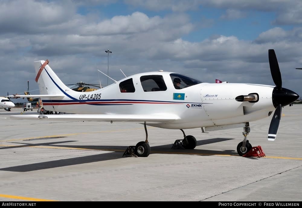 Aircraft Photo of UP-LA205 | Lancair Lancair IV-P | AirHistory.net #786147