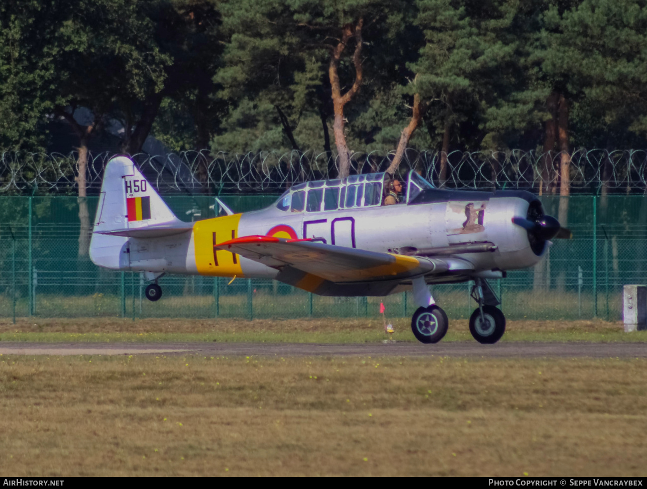 Aircraft Photo of OO-DAF / H50 | North American AT-16 Harvard IIB | Belgium - Air Force | AirHistory.net #786160