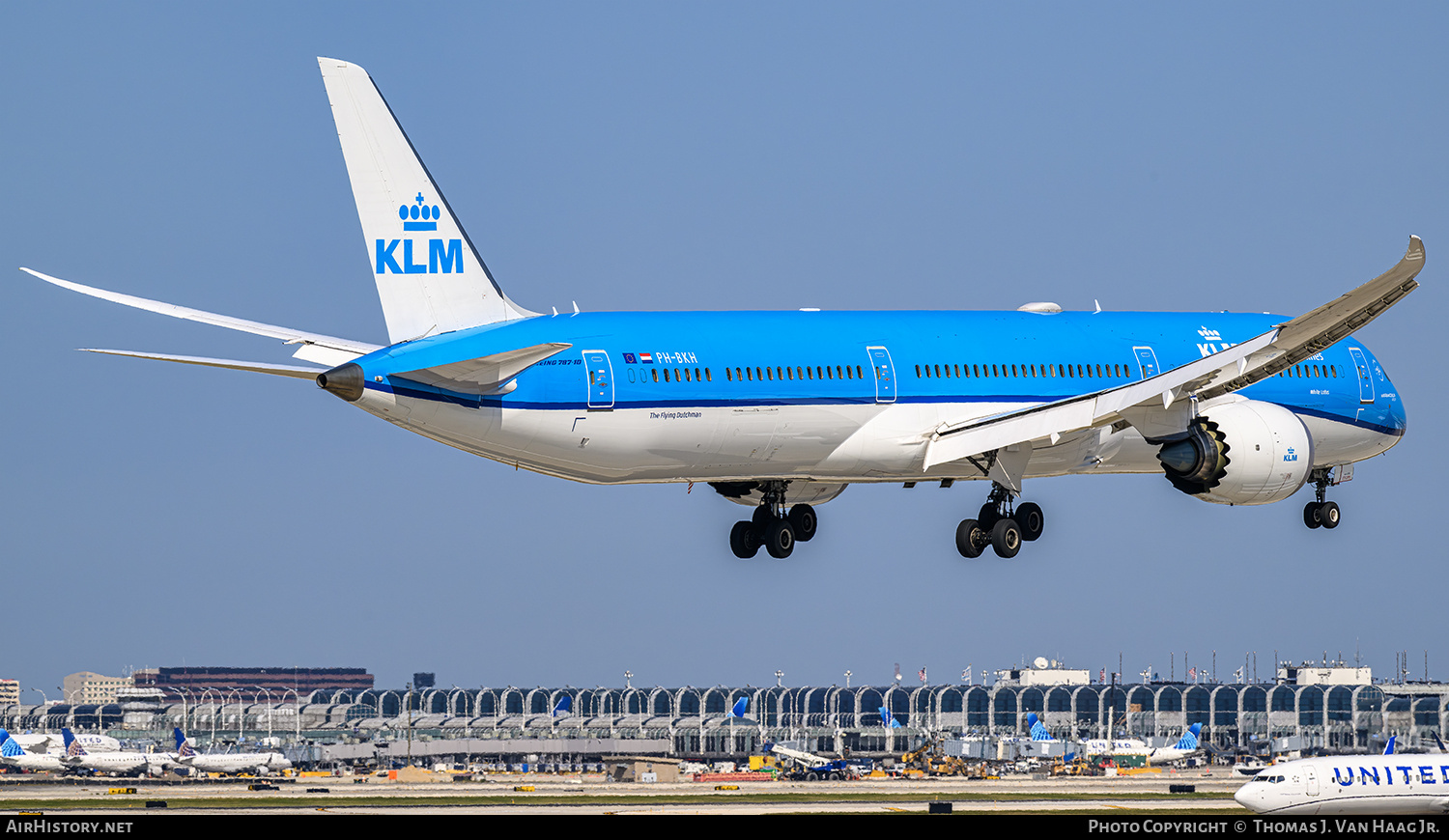 Aircraft Photo of PH-BKH | Boeing 787-10 Dreamliner | KLM - Royal Dutch Airlines | AirHistory.net #786211