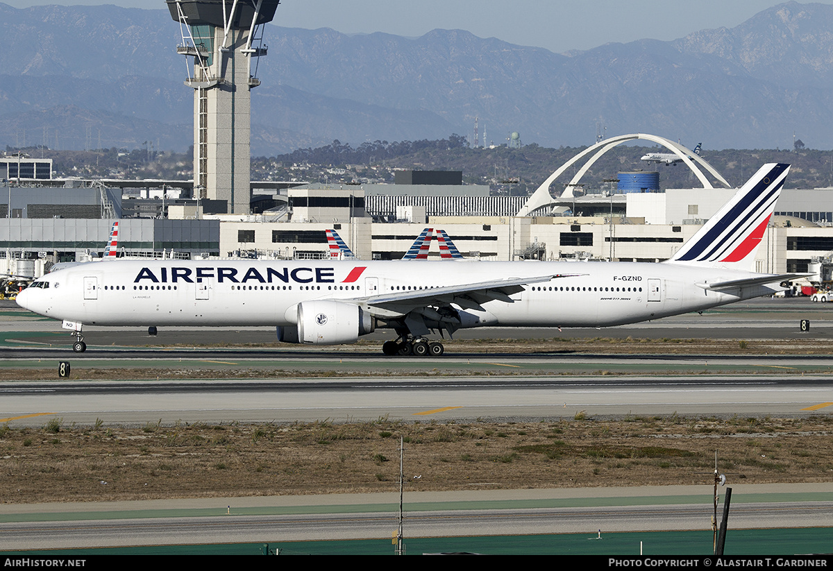 Aircraft Photo of F-GZND | Boeing 777-328/ER | Air France | AirHistory.net #786310