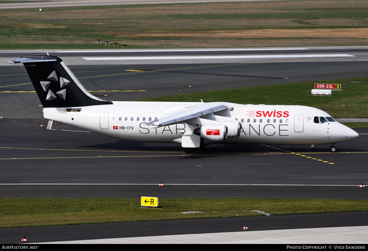Aircraft Photo of HB-IYV | BAE Systems Avro 146-RJ100 | Swiss International Air Lines | AirHistory.net #786331