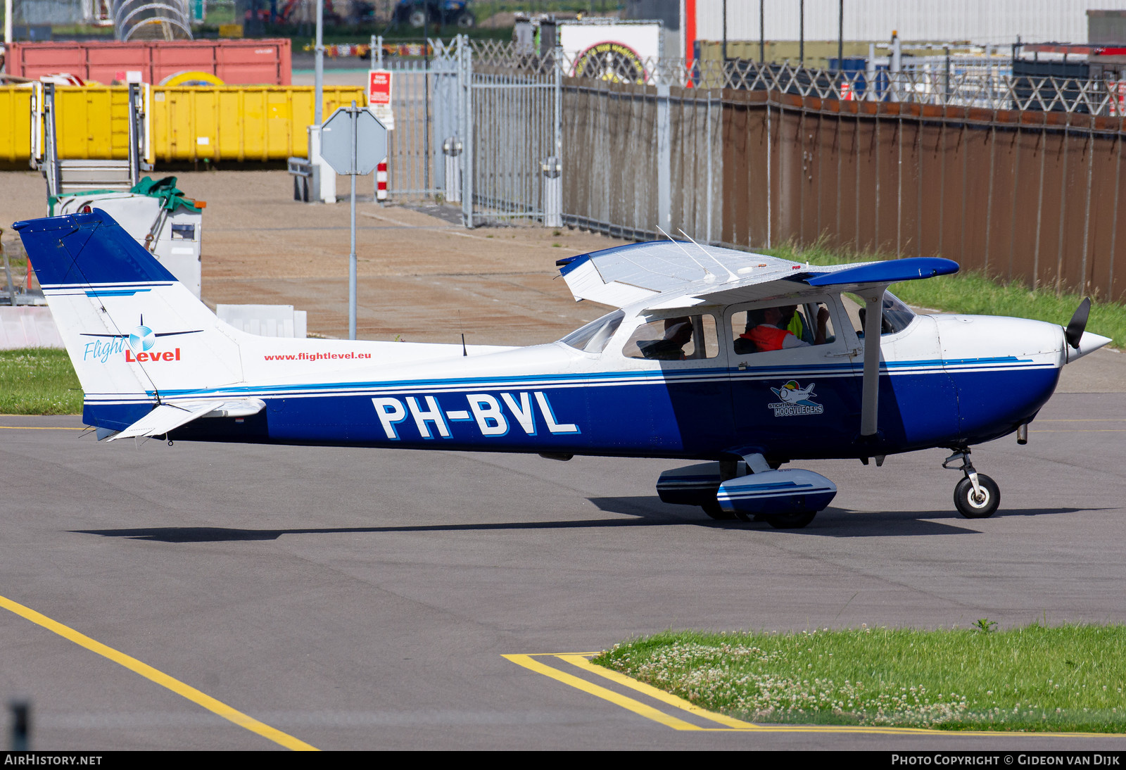 Aircraft Photo of PH-BVL | Reims F172N Skyhawk 100 | Flight Level | AirHistory.net #786392