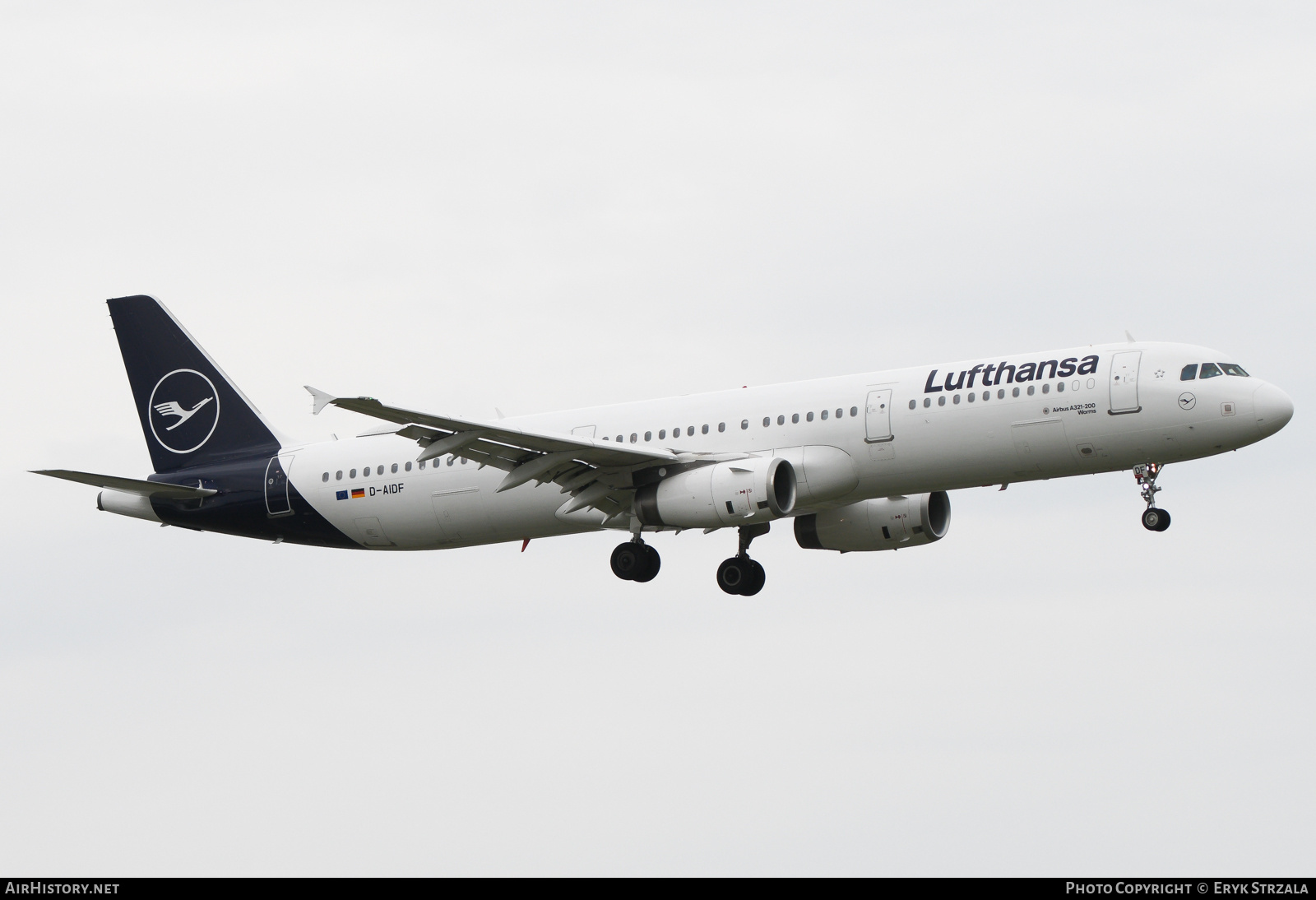 Aircraft Photo of D-AIDF | Airbus A321-231 | Lufthansa | AirHistory.net #786409