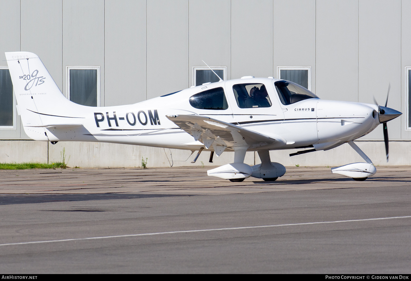 Aircraft Photo of PH-OOM | Cirrus SR-20 G3-GTS | AirHistory.net #786493