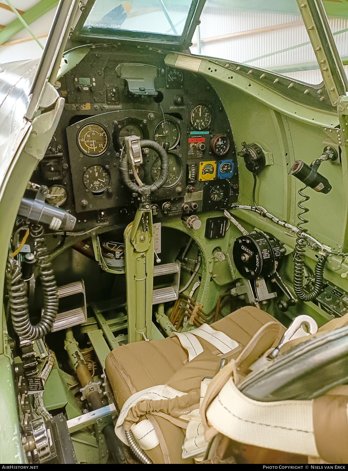 Aircraft Photo of PH-OUQ / MK732 | Supermarine 361 Spitfire LF9B | Netherlands - Air Force | AirHistory.net #786521