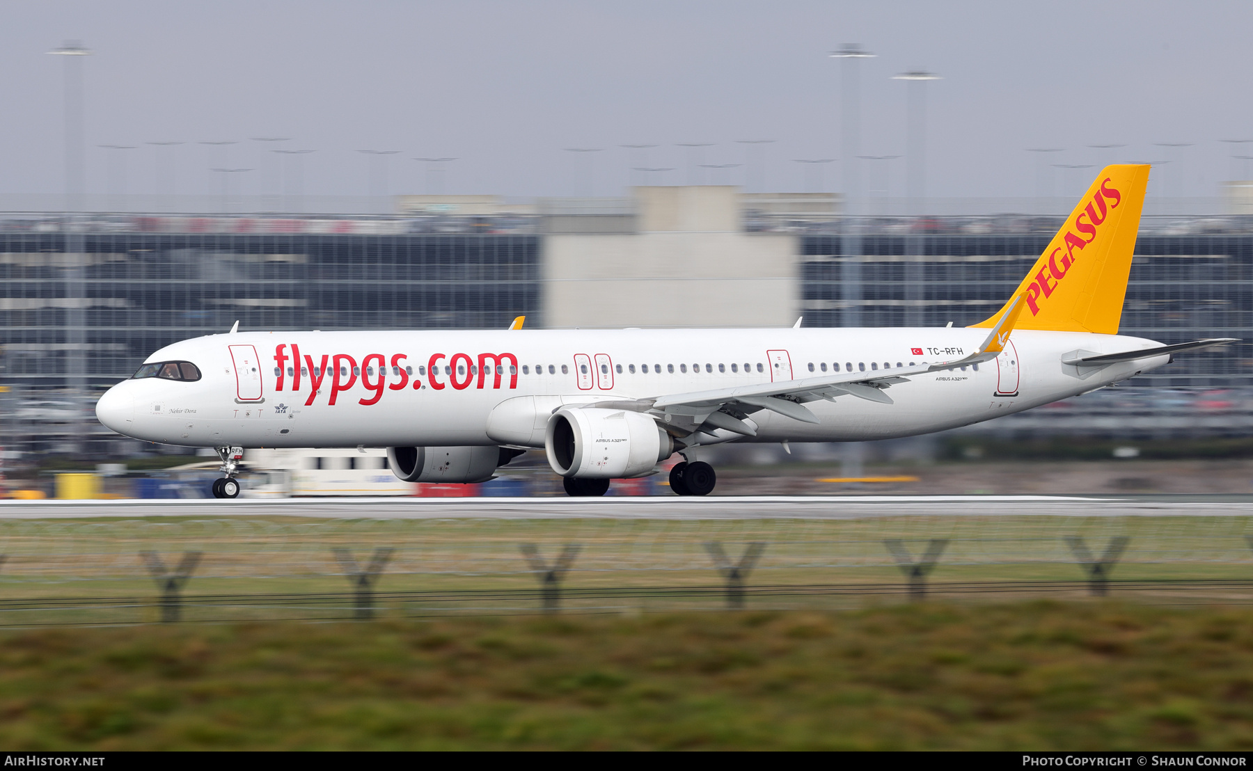 Aircraft Photo of TC-RFH | Airbus A321-251NX | Pegasus Airlines | AirHistory.net #786550