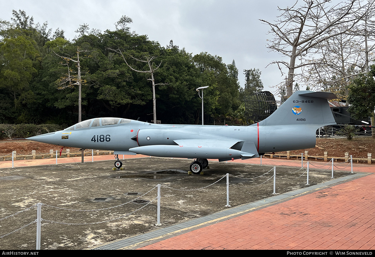 Aircraft Photo of 4186 / 63-8458 | Lockheed TF-104G Starfighter | Taiwan - Air Force | AirHistory.net #786729