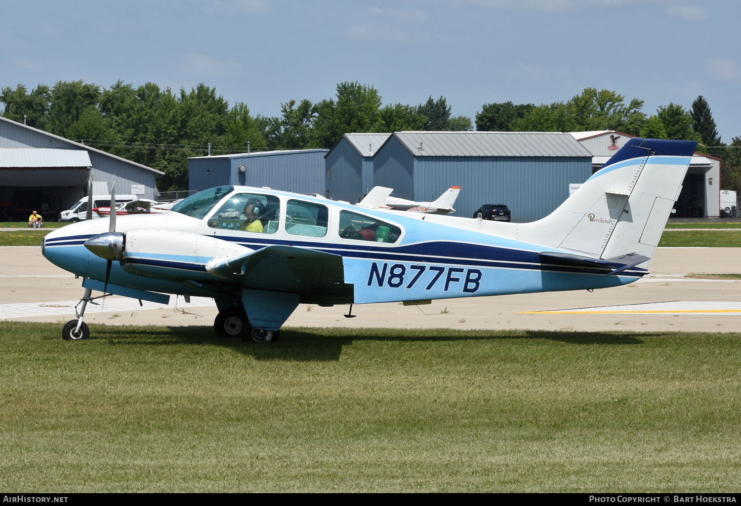 Aircraft Photo of N877FB | Beech 95-A55 Baron | AirHistory.net #786751