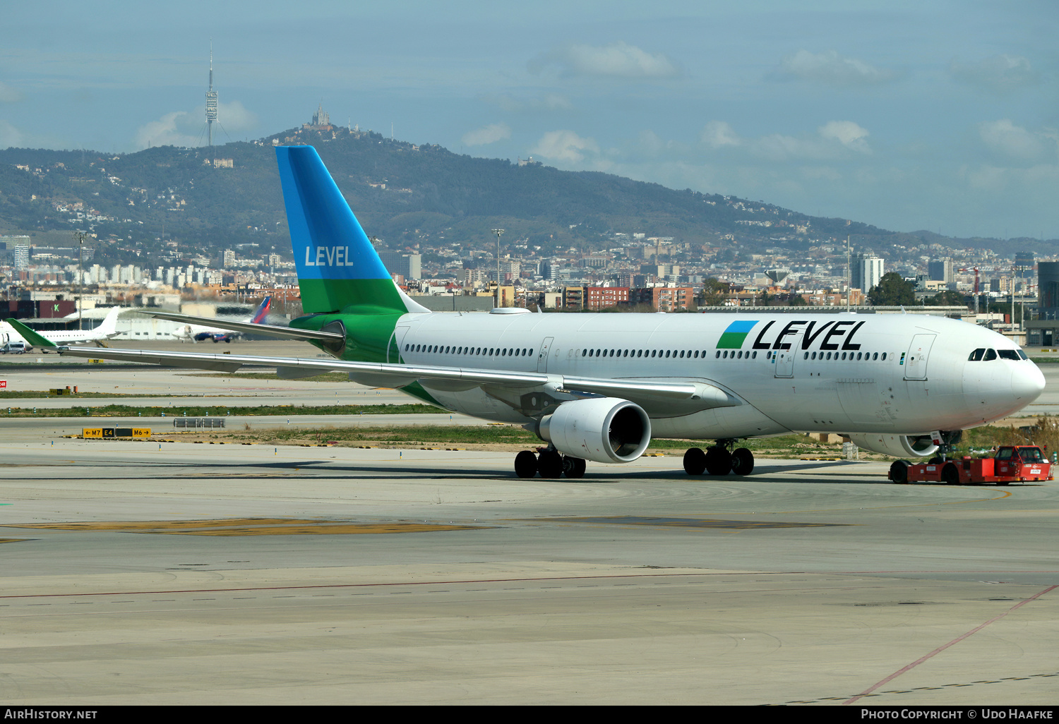Aircraft Photo of EC-NRH | Airbus A330-202 | Level | AirHistory.net #786777