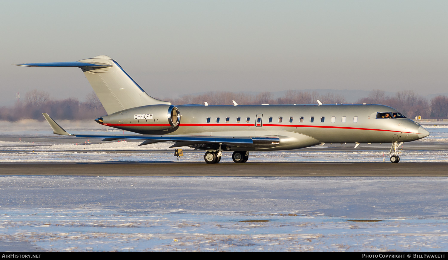 Aircraft Photo of C-FKFY | Bombardier Global 6000 (BD-700-1A10) | AirHistory.net #786849