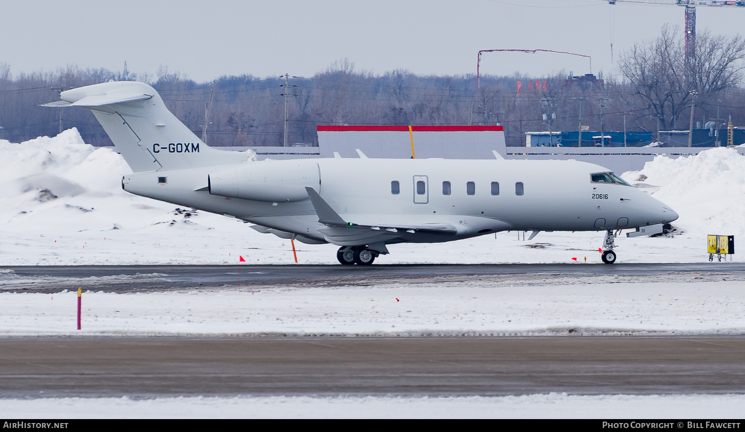 Aircraft Photo of C-GOXM | Bombardier Challenger 350 (BD-100-1A10) | AirHistory.net #786860