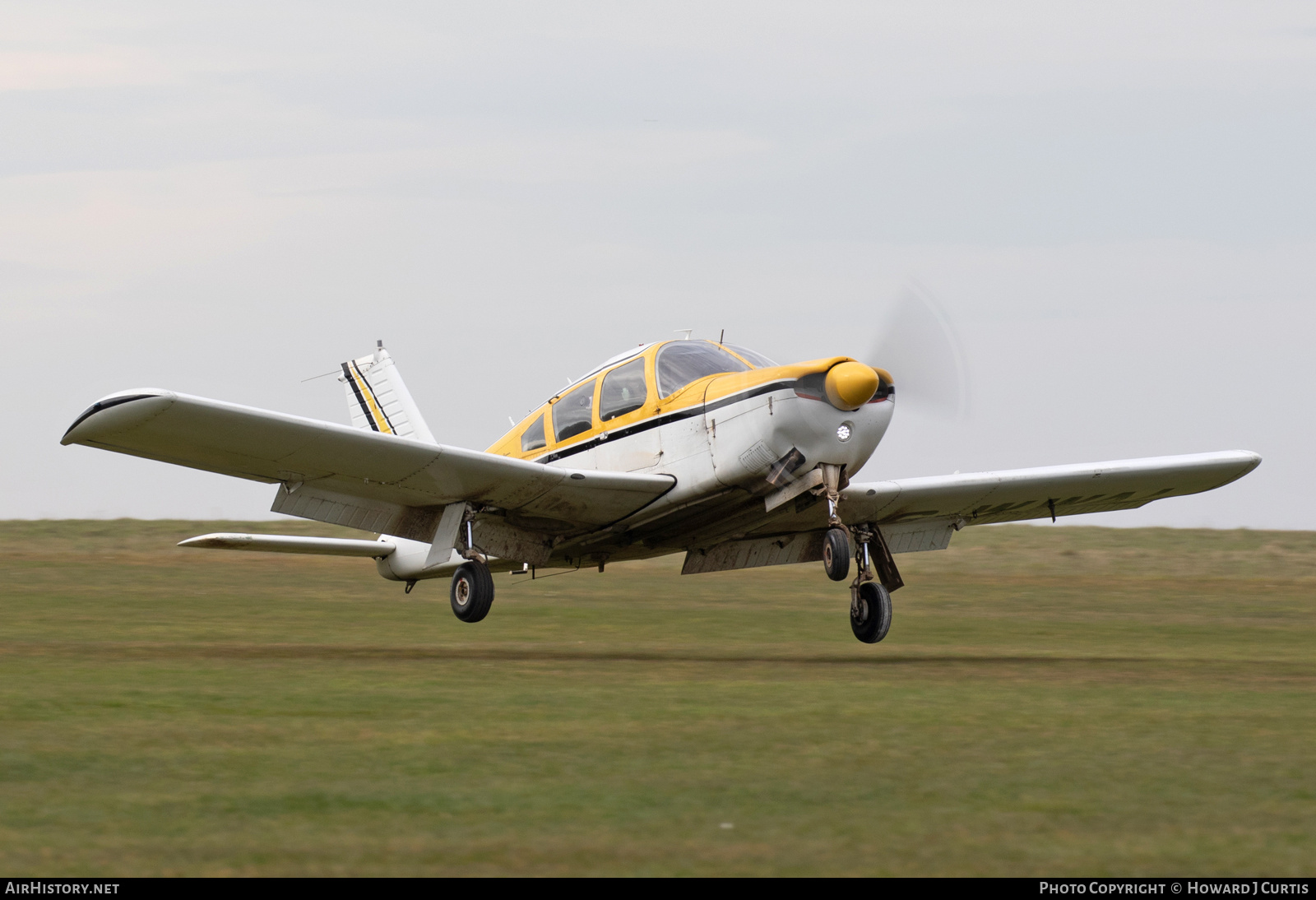 Aircraft Photo of G-WWAL | Piper PA-28R-180 Cherokee Arrow | WLAC - West London Aero Club | AirHistory.net #787000