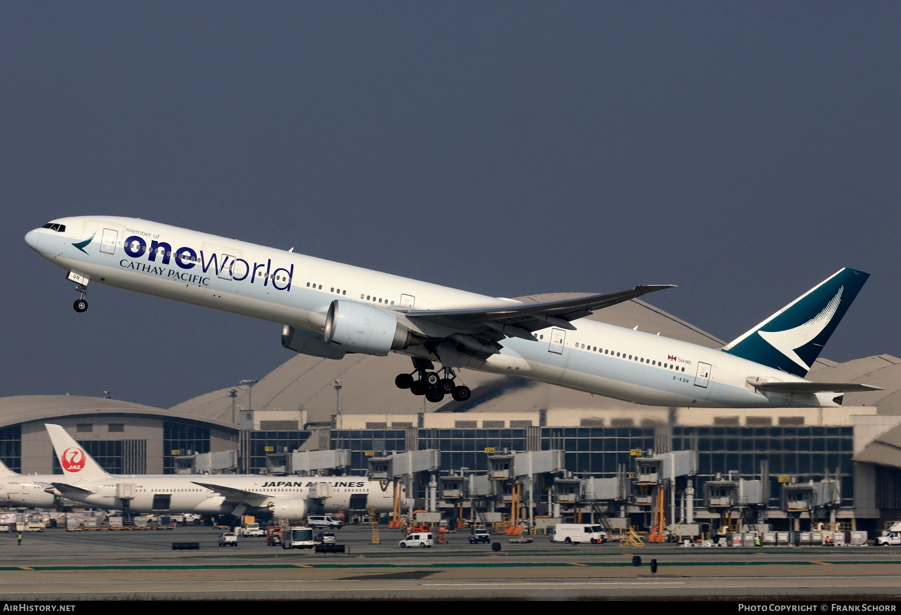 Aircraft Photo of B-KQN | Boeing 777-367/ER | Cathay Pacific Airways | AirHistory.net #787024