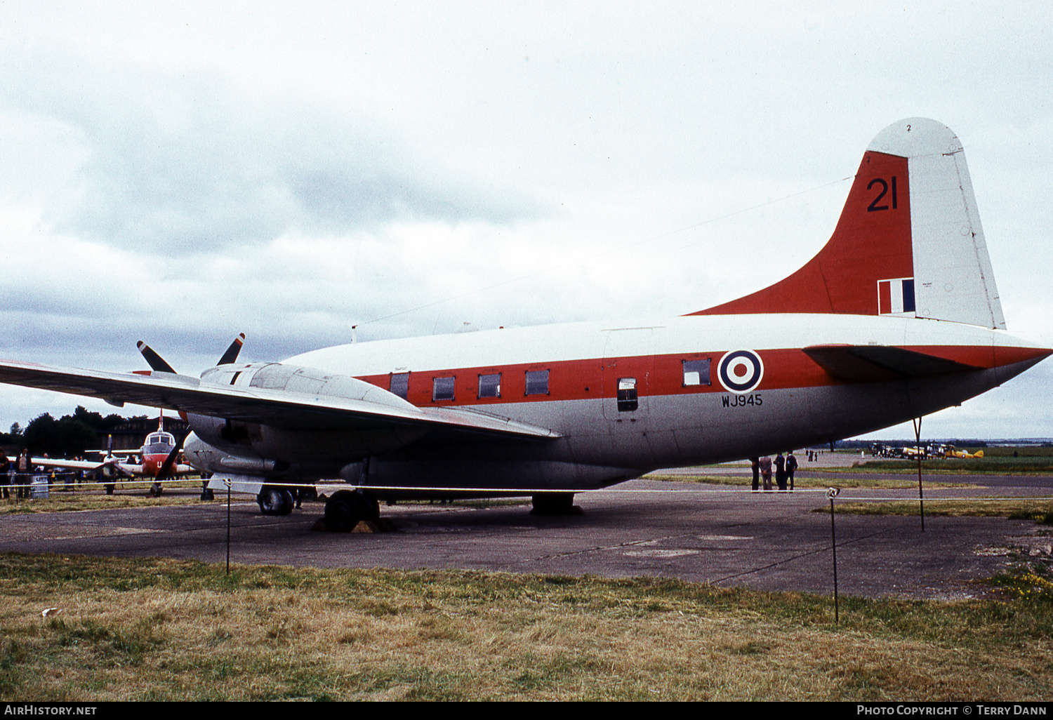 Aircraft Photo of WJ945 | Vickers 668 Varsity T.1 | UK - Air Force | AirHistory.net #787026