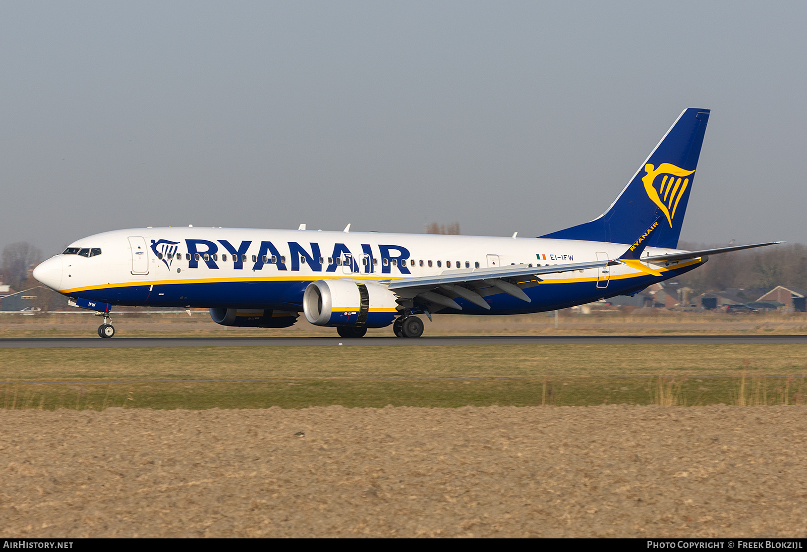 Aircraft Photo of EI-IFW | Boeing 737-8200 Max 200 | Ryanair | AirHistory.net #787067