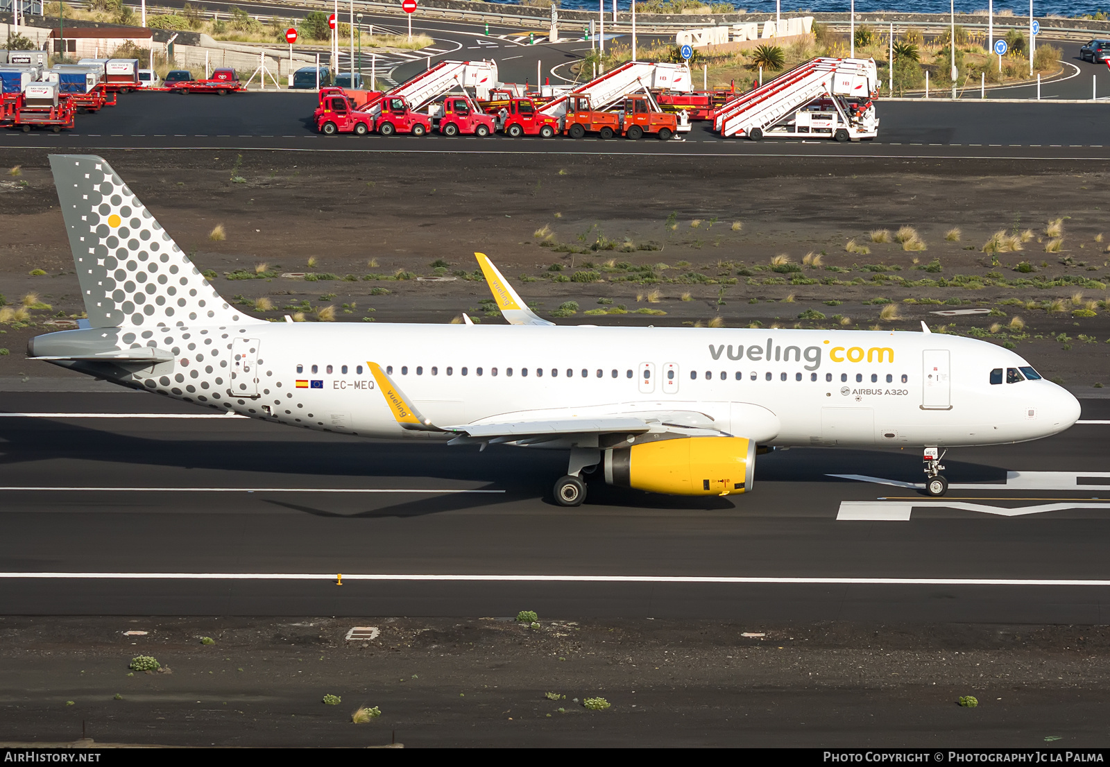 Aircraft Photo of EC-MEQ | Airbus A320-232 | Vueling Airlines | AirHistory.net #787069