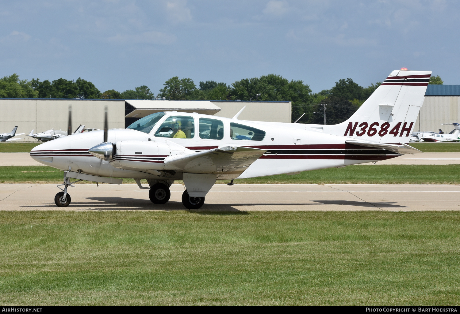 Aircraft Photo of N3684H | Beech E55 Baron | AirHistory.net #787082
