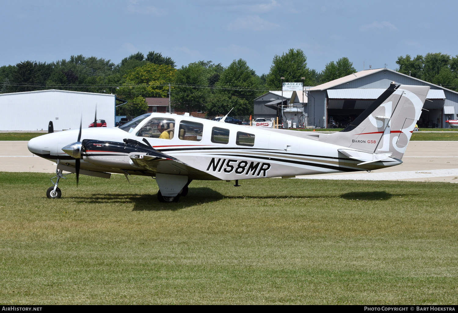 Aircraft Photo of N158MR | Hawker Beechcraft G58 Baron | AirHistory.net #787101
